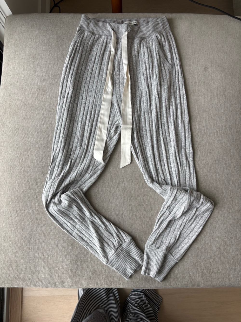 Abercrombie & Fitch Light Gray Ribbed Knit Joggers Sweat Pants